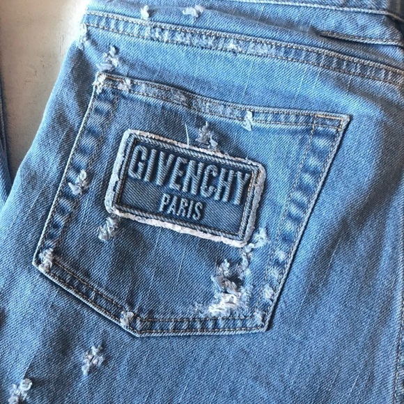 ✨ host Pick ✨ Auth.Givenchy Paris distressed jeans - Picture 3 of 8